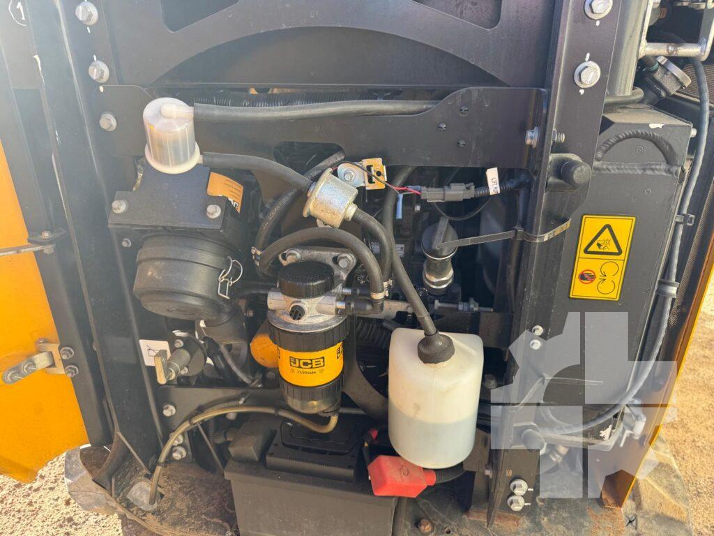 2022 JCB 16C-1 T3 (5)